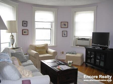 Building Photo - 1751 Massachusetts Ave Unit 2 BED Cambridge Rental