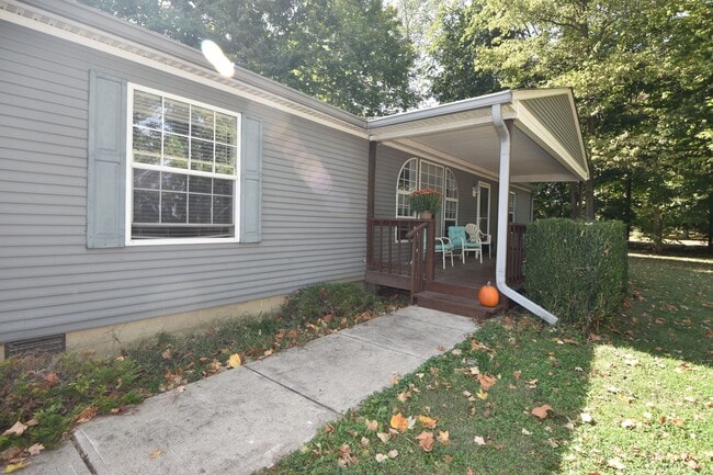 Photo - Country Home Available in Greenfield