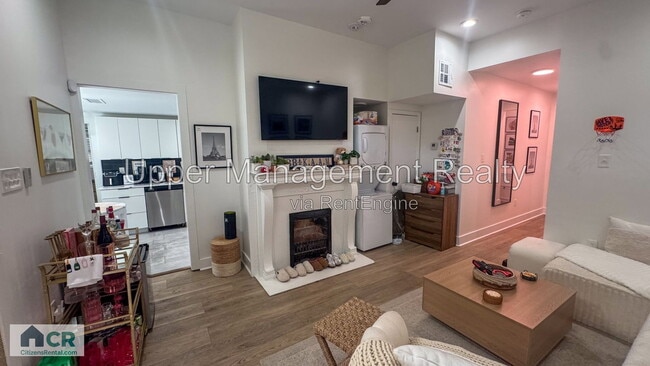 Photo - 7712 Hampson St Unit 638
