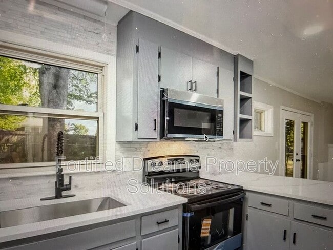 Photo - 1141 Carolina Cir