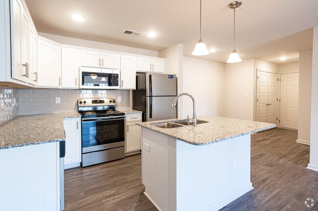 2BR, 2BA - Kitchen