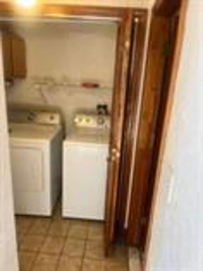 Photo - Erez Almog - Gilmore Street Unit 2