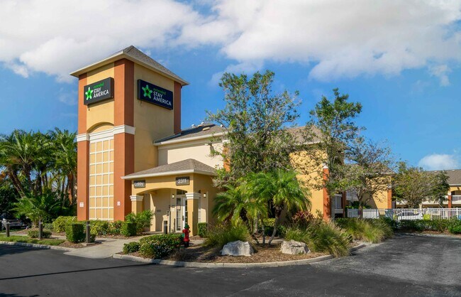Furnished Studio-Clearwater - Carillon Park