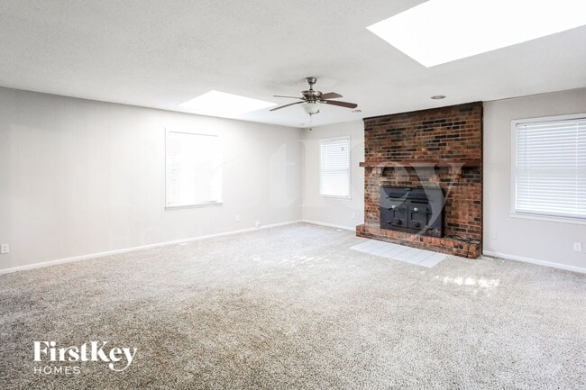 Photo - 6900 Fairlane Dr