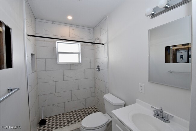 Photo - 3125 Barrett Ave