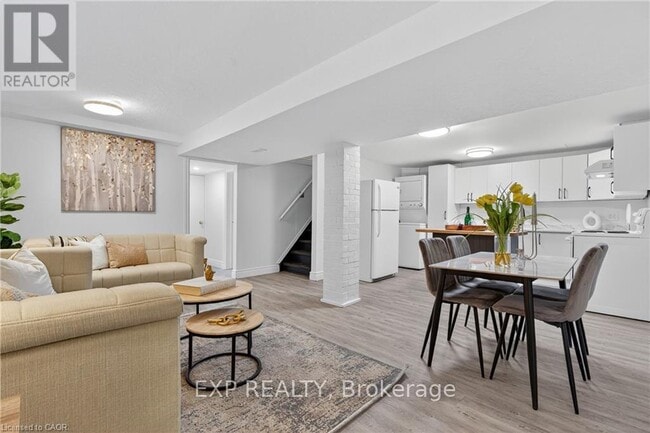 Photo - 146 Appalachian Crescent