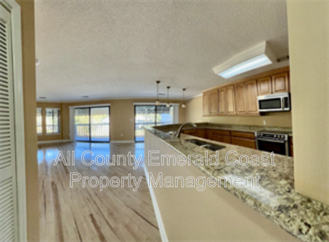 Photo - 206 Westlake Ct