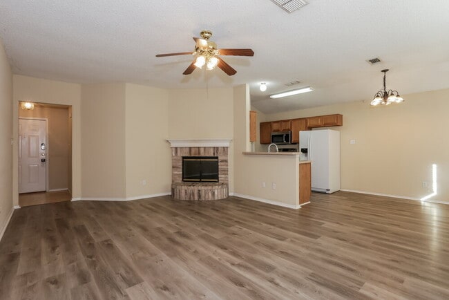 Photo - 6366 Twilight Cir