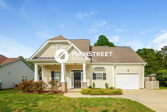 Building Photo - 3 Bedroom Pet-Friendly Home in Indian Trai...