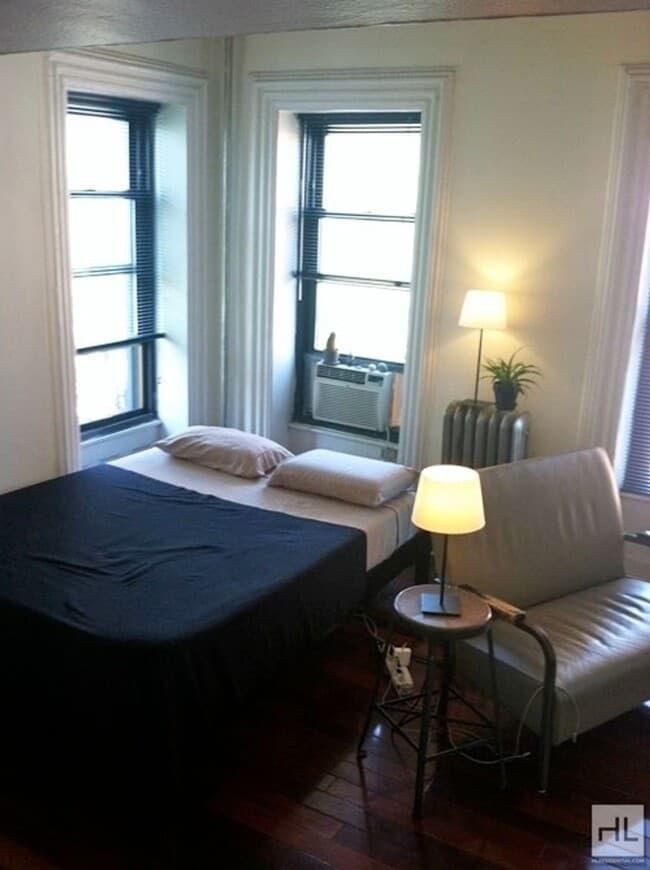 Photo - GREENE AVENUE / Bed-Stuy Studio Unit 4
