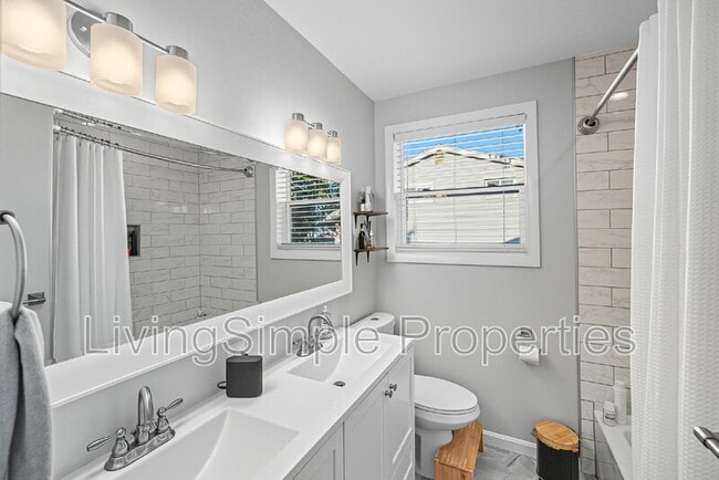 Photo - 422 Eisner St