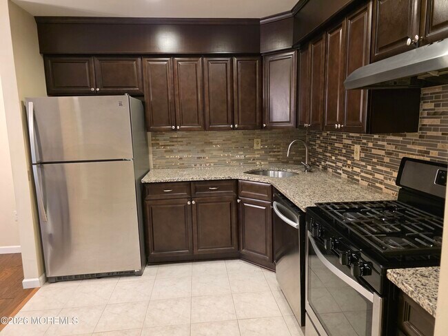 Photo - 5 Claridge Ct Unit 4