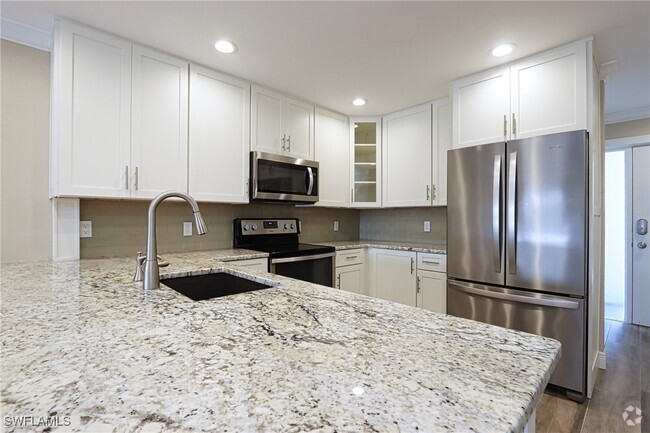Building Photo - 4541 SE 5th Pl Unit 207 Rental