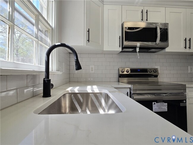 Photo - 419 Airycrest Dr