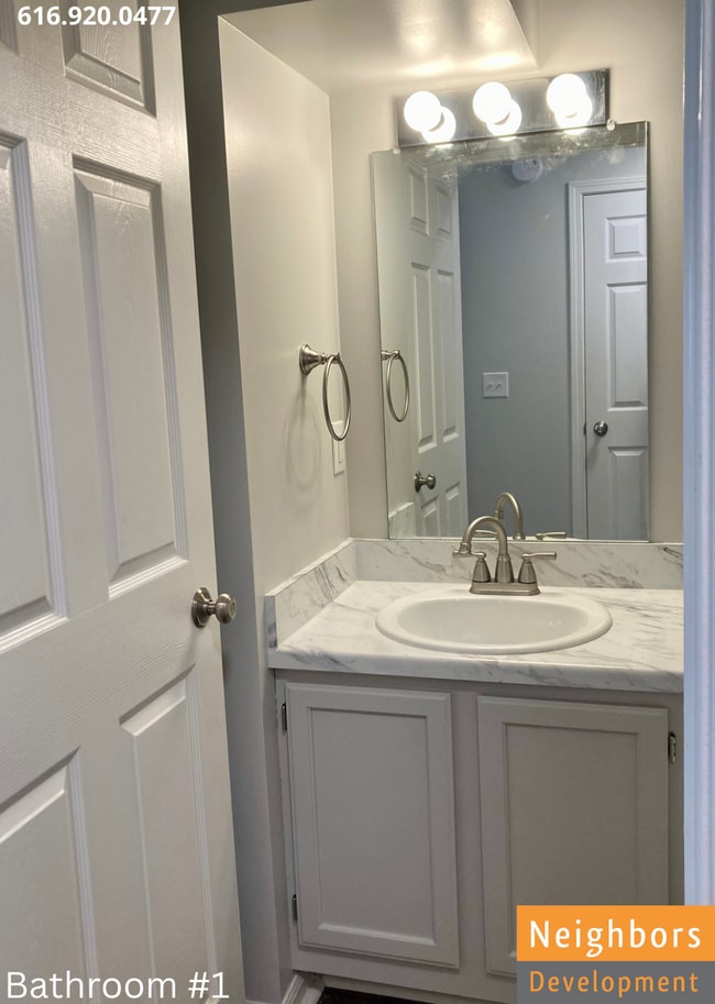 Photo - 5425 Rivertown Cir SW