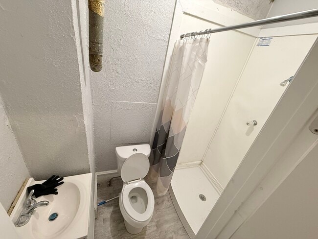 Photo - 1446 Marion Pl