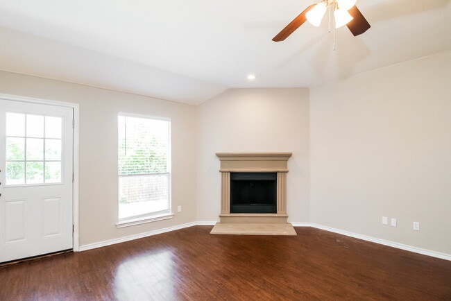 Photo - 3201 Anysa Ln