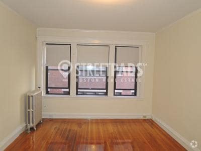 Building Photo - bedroom in Malden MA 02148 Rental
