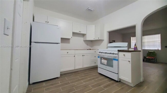 Photo - 905 SW 4th Terrace Unit E