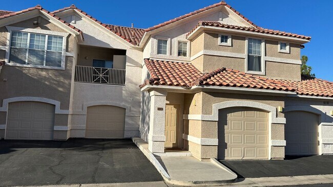 2 Story Condo with Balcony and 1 Car Garage - 2 Story Condo with Balcony and 1 Car Garage Unit 2081