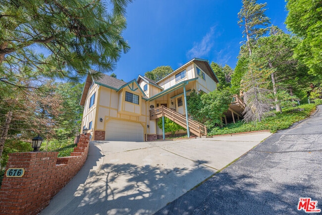 Building Photo - 676 Zurich Dr Rental