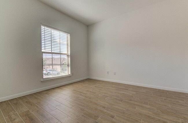 Photo - 4537 Lucabella Ln
