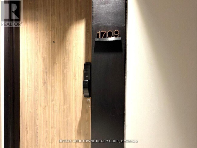 Photo - 1 Fairview Rd E Unit 1709