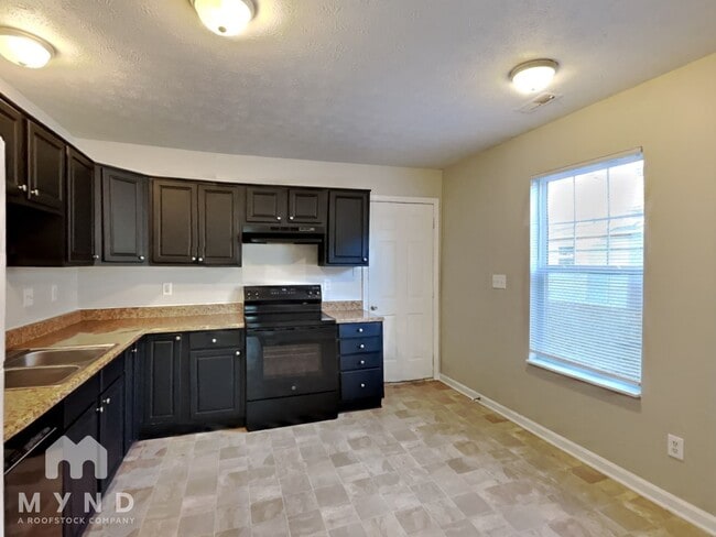 Photo - 3742 Caroline Ave