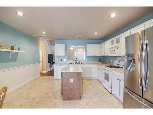 Photo - 1025 King Cotton Ln