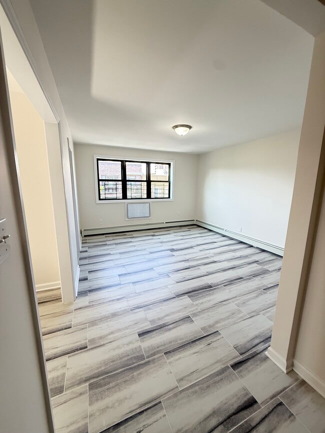Building Photo - 1207 30th Dr Unit 3