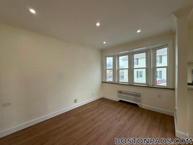 Photo - 522 Hancock St Unidad B