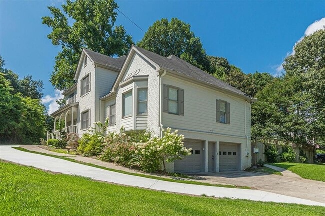 Photo - 4996 N Peachtree Rd