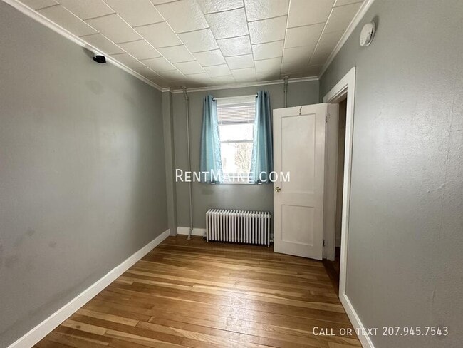 Photo - 1084 School St Unit 1