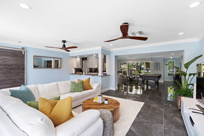 Photo - 2001 NW 36th St Unidad ID1346932P