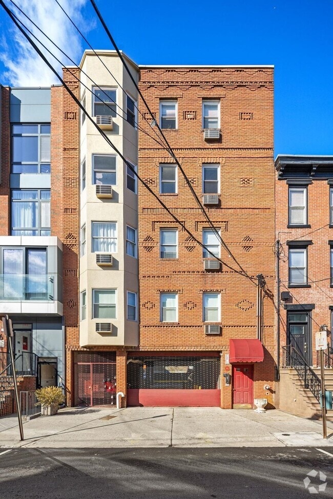 Building Photo - 318 Park Ave Unit 5B Rental