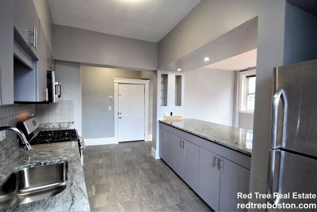 Photo - 83 Glenville Ave