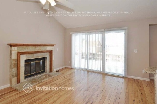 Photo - 2851 S Genoa St