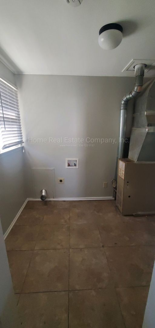 Photo - 2812 Hermitage Dr