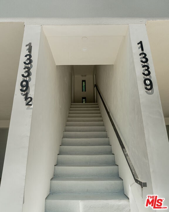 Photo - 1339 N Kenmore Ave