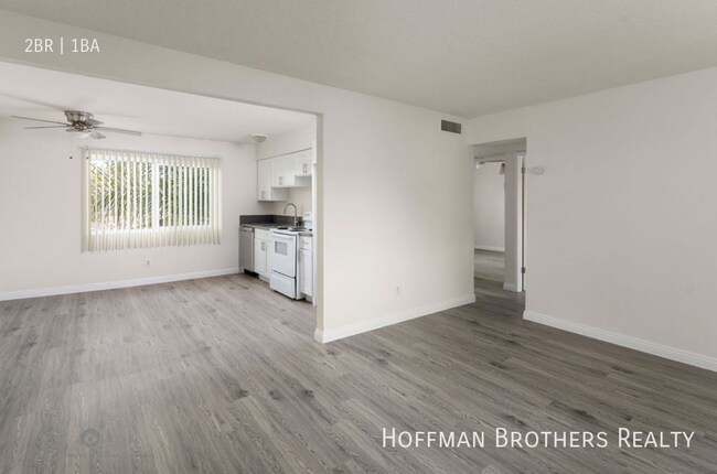 Photo - 4271 Columbus St Unidad 4271