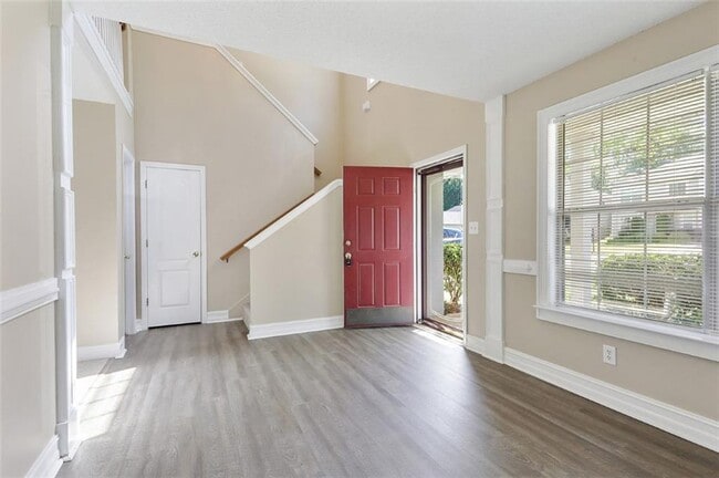 Photo - 312 Eagle Way