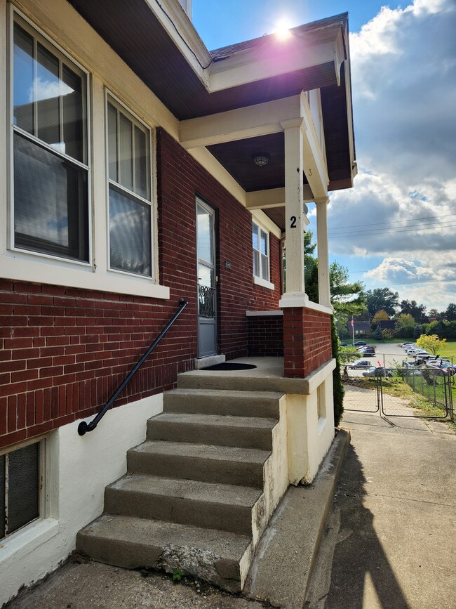 Building Photo - 3315 Renfro Ave Unit #2