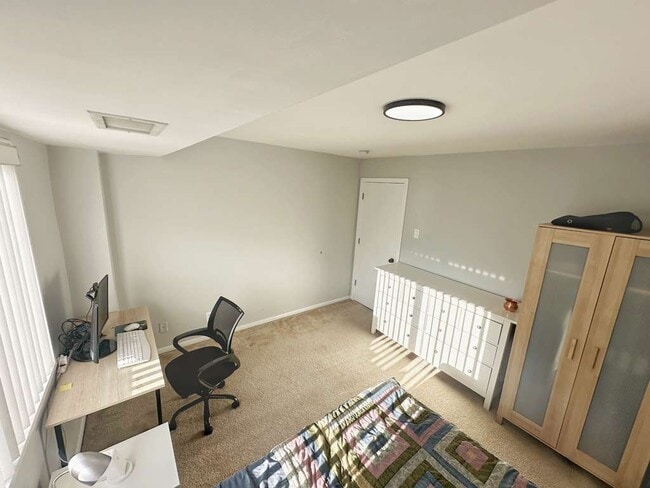 Photo - 5340 Holmes Run Pky Unidad Room 1