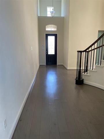 Photo - 300 Dominion Dr