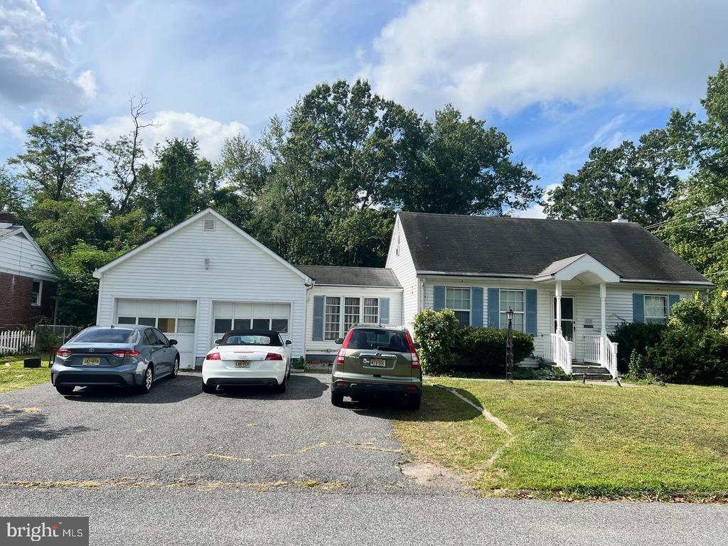 Photo - 420 Villanova Rd