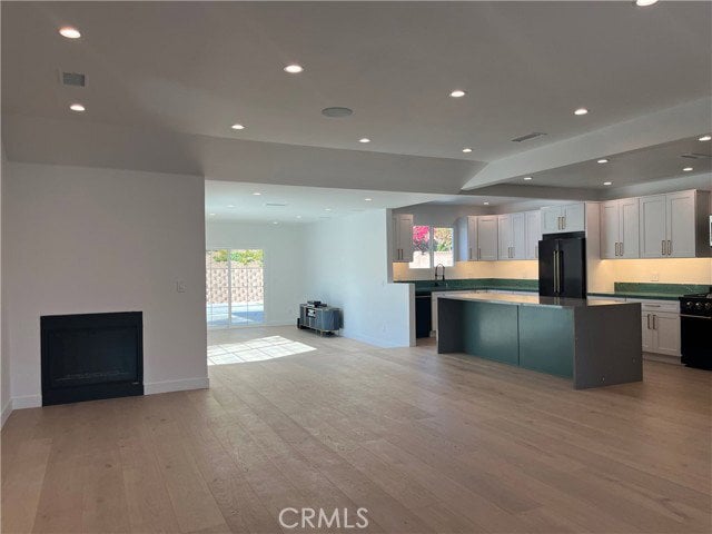 Photo - 18371 Lahey St