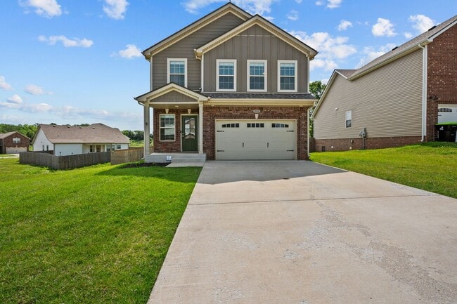 Building Photo - Beautiful Open-Concept Home with Covered Deck & Huge Backyard