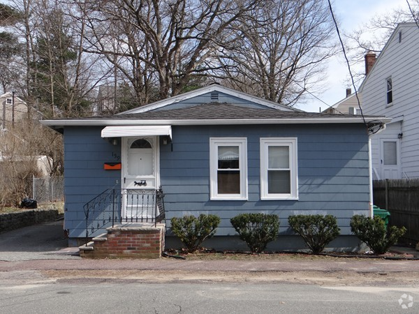 Building Photo - 159 Sturges St Rental