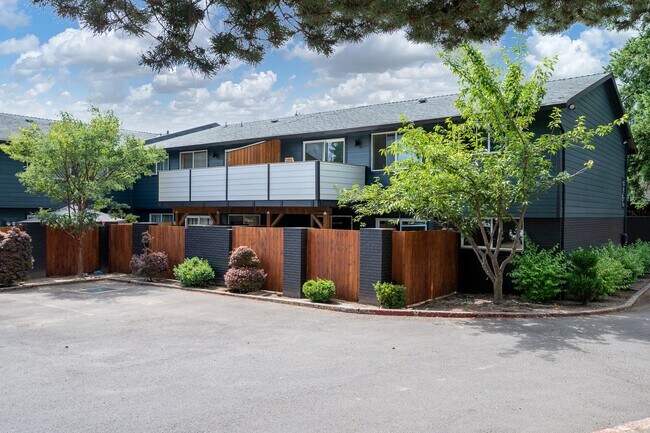 Photo - #316 EAST 25