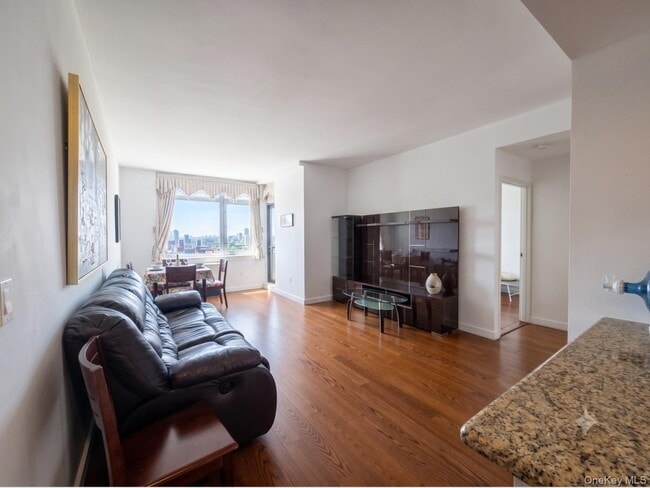 Photo - 40-28 College Point Blvd Unit PH211
